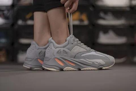Yeezy Boost 700 Inertia – photo 4