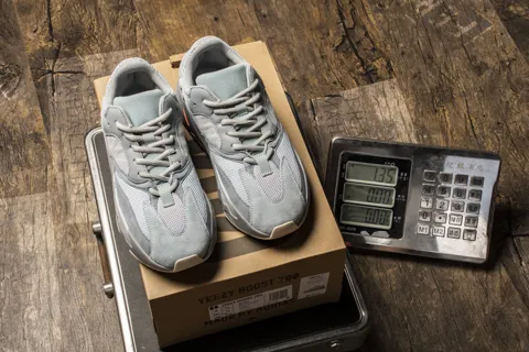 Yeezy Boost 700 Inertia – photo 11