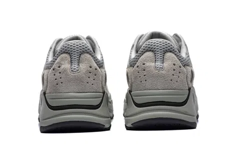 Yeezy Boost 700 Salt – photo 7