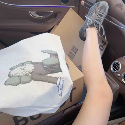 Yeezy Boost 700 V2 Geode – photo 4