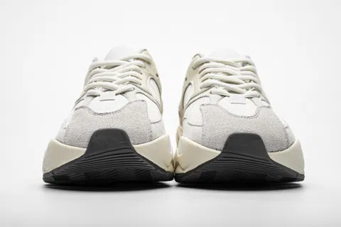 Yeezy Boost 700 Analog – photo 5