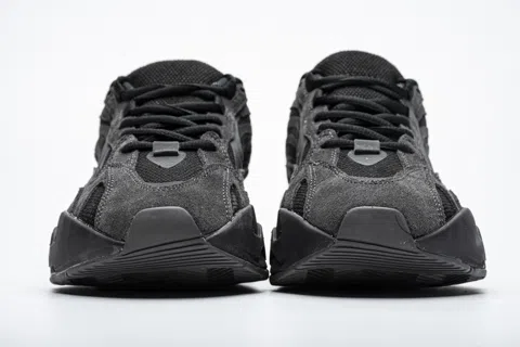 Yeezy Boost 700 V2 Vanta – photo 9
