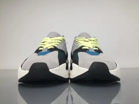 Yeezy Boost 700 Solid Grey – photo 7