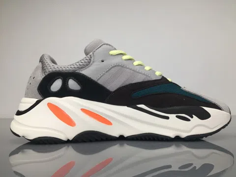 Yeezy Boost 700 Solid Grey – photo 4