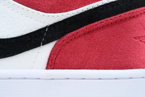 Air Jordan 1 Low Velvet Black Toe – photo 5