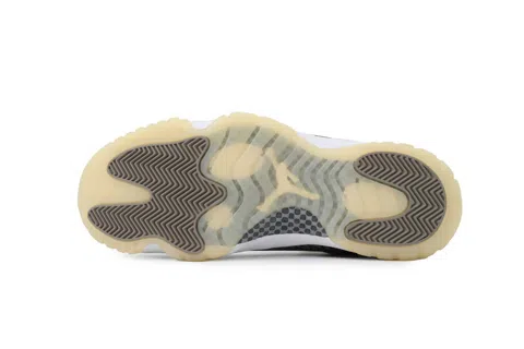 Air Jordan 11 Low Cement Grey – photo 4