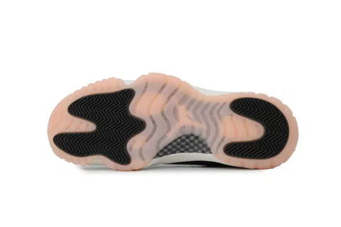 Air Jordan 11 Neapolitan – photo 4