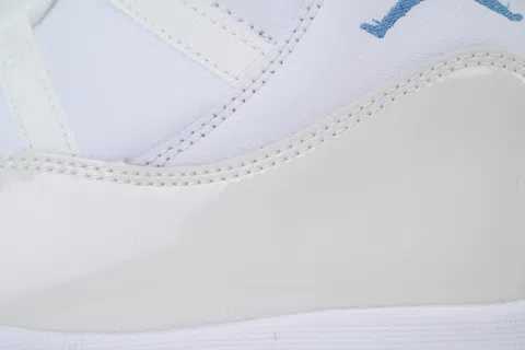 Air Jordan 11 Columbia / Legend Blue – photo 5