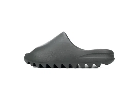 Yeezy Slide Cool Black