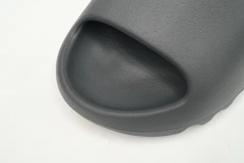 Yeezy Slide Dark Grey – photo 6