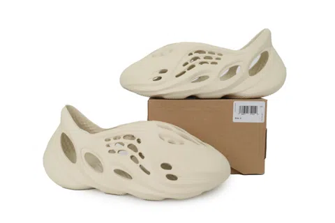 Yeezy Foam Runner Bone – photo 6