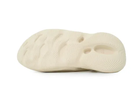Yeezy Foam Runner Bone – photo 4