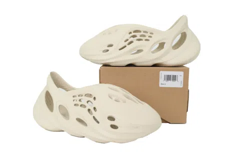 Yeezy Foam Runner Sand – photo 6