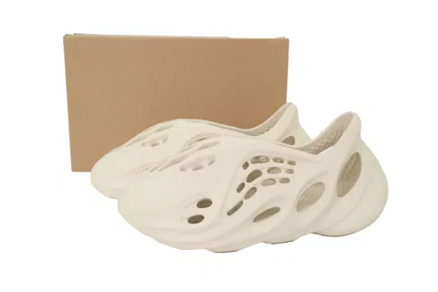 Yeezy Foam Runner Sand – photo 7