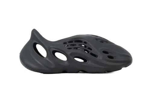 Yeezy Foam Runner Black – photo 3