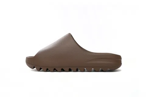 Yeezy Slide Brown