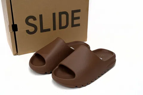 Yeezy Slide Brown – photo 6