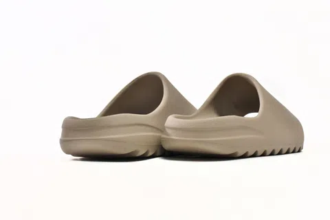 Yeezy Slide Sand – photo 4