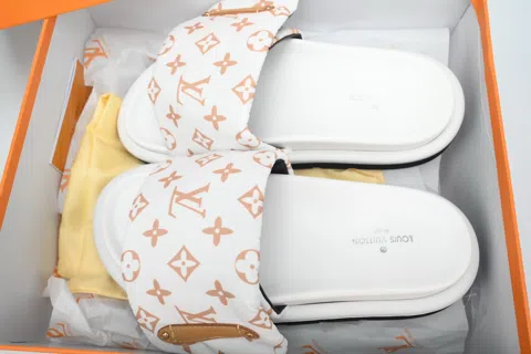 Louis Vuitton Pool Pillow Comfort Mule White/Yellow – photo 8