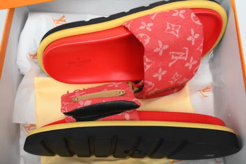 Louis Vuitton Pool Pillow Comfort Mule Red Denim – photo 8
