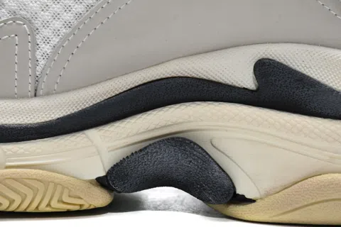 Balenciaga Triple S White/Red – photo 10