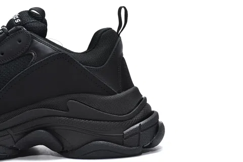 Balenciaga Triple S Triple Black – photo 3
