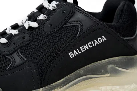 Balenciaga Triple S Clear Sole Black – photo 6