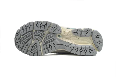 New Balance 2002R Linen – photo 4