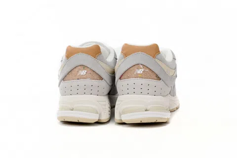 New Balance 2002R Light Grey – photo 4