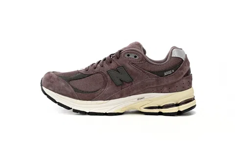 New Balance 2002R Black/Brown