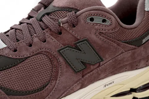 New Balance 2002R Black/Brown – photo 6