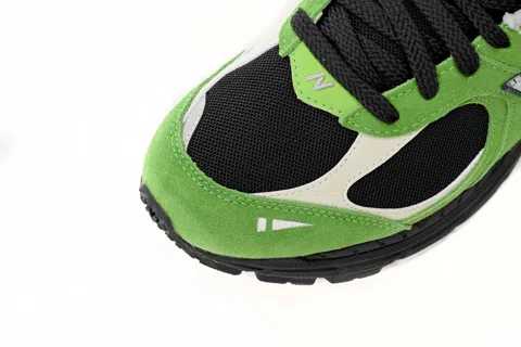 New Balance 2002R Black/Green – photo 8