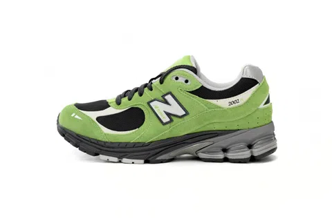 New Balance 2002R Black/Green