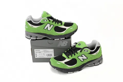 New Balance 2002R Black/Green – photo 10