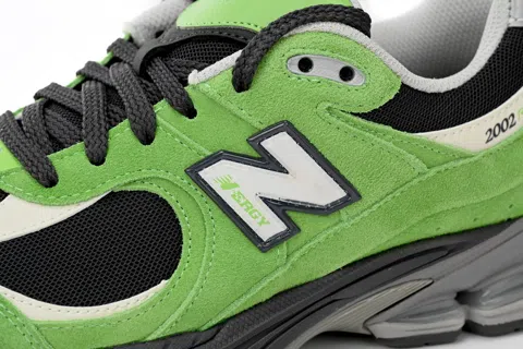 New Balance 2002R Black/Green – photo 6