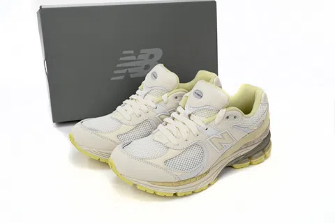 New Balance 2002R Light Yellow – photo 8