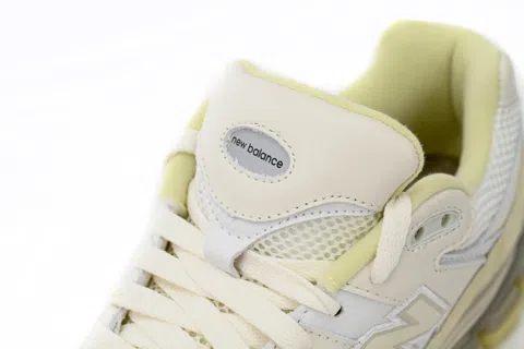 New Balance 2002R Light Yellow – photo 6