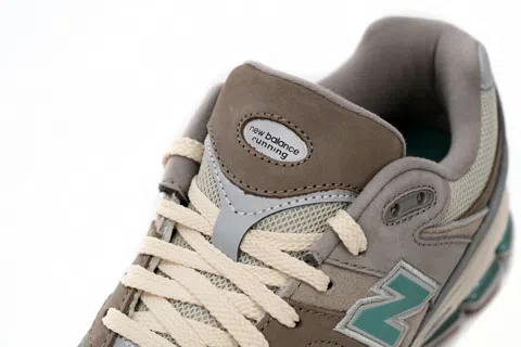 New Balance 2002R Brown/Emerald – photo 6