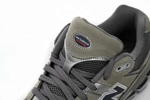 New Balance 2002R Golden Grey – photo 6