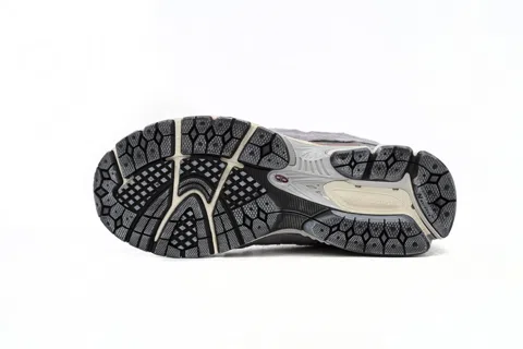 New Balance 2002R Purple – photo 5