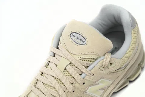 New Balance 2002R Cream/White – photo 6