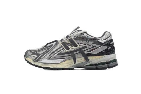New Balance 1906R Silver Gold Metallic