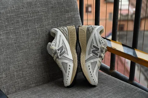 New Balance 1906R Off-White – photo 6