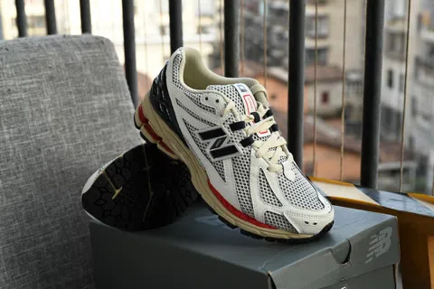 New Balance 1906R Grey/Red – photo 6