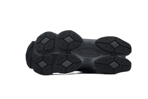 New Balance 9060 Triple Black Leather – photo 4