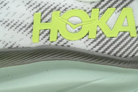 HOKA Clifton 9 Neon Green – photo 5