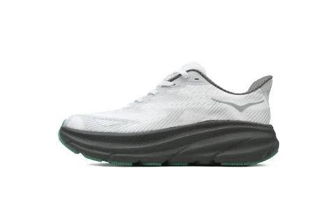 HOKA Clifton 9 Stealth Tech Pack