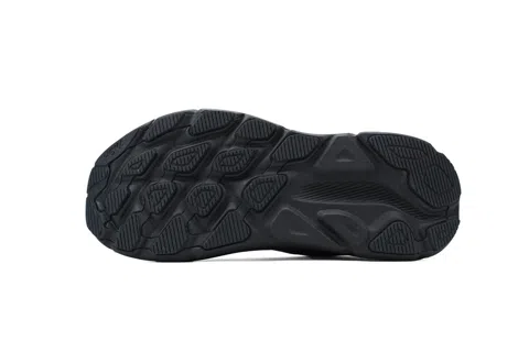 HOKA Clifton 9 Triple Black – photo 4