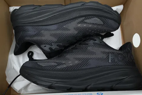 HOKA Clifton 9 Triple Black – photo 8