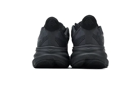 HOKA Clifton 9 Triple Black – photo 3